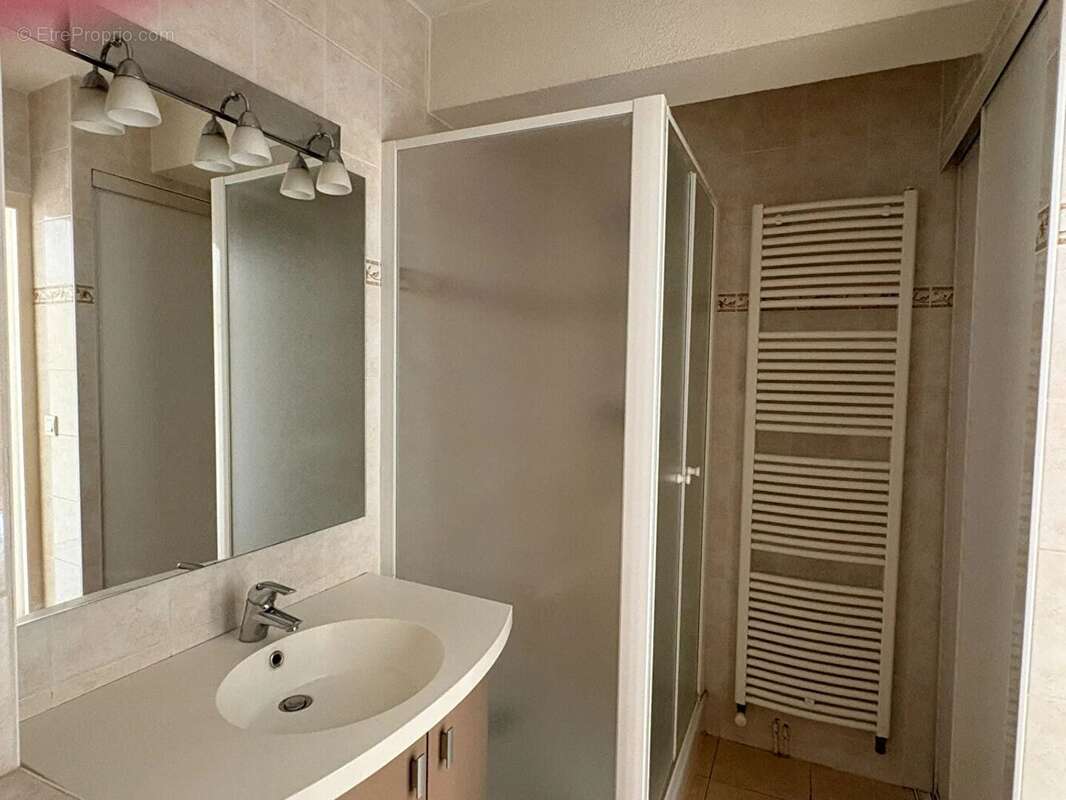 Appartement à BOURG-DE-PEAGE