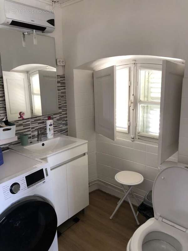 Appartement à LAROQUE-DES-ARCS