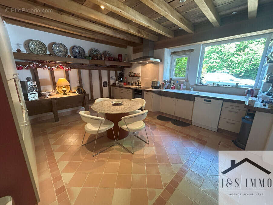 Maison à MAZEROLLES