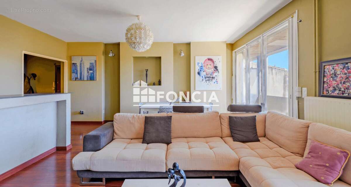À vendre – spacieux t3 avec balcons – centre-ville de nîmes - photo 4