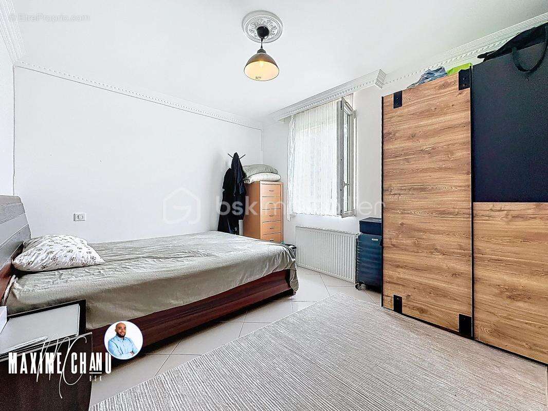 À Vendre : Belle Maison de 155 m² à Gignac, au Calme et Proche du Centre - photo 14