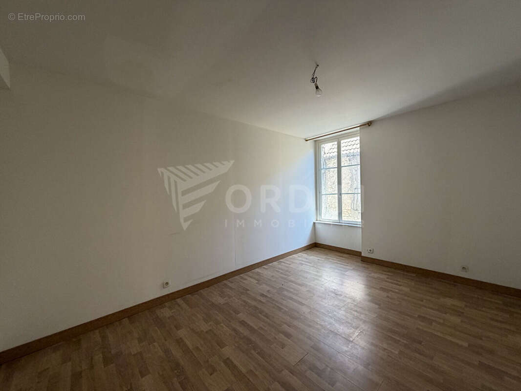Appartement à LA CHARITE-SUR-LOIRE