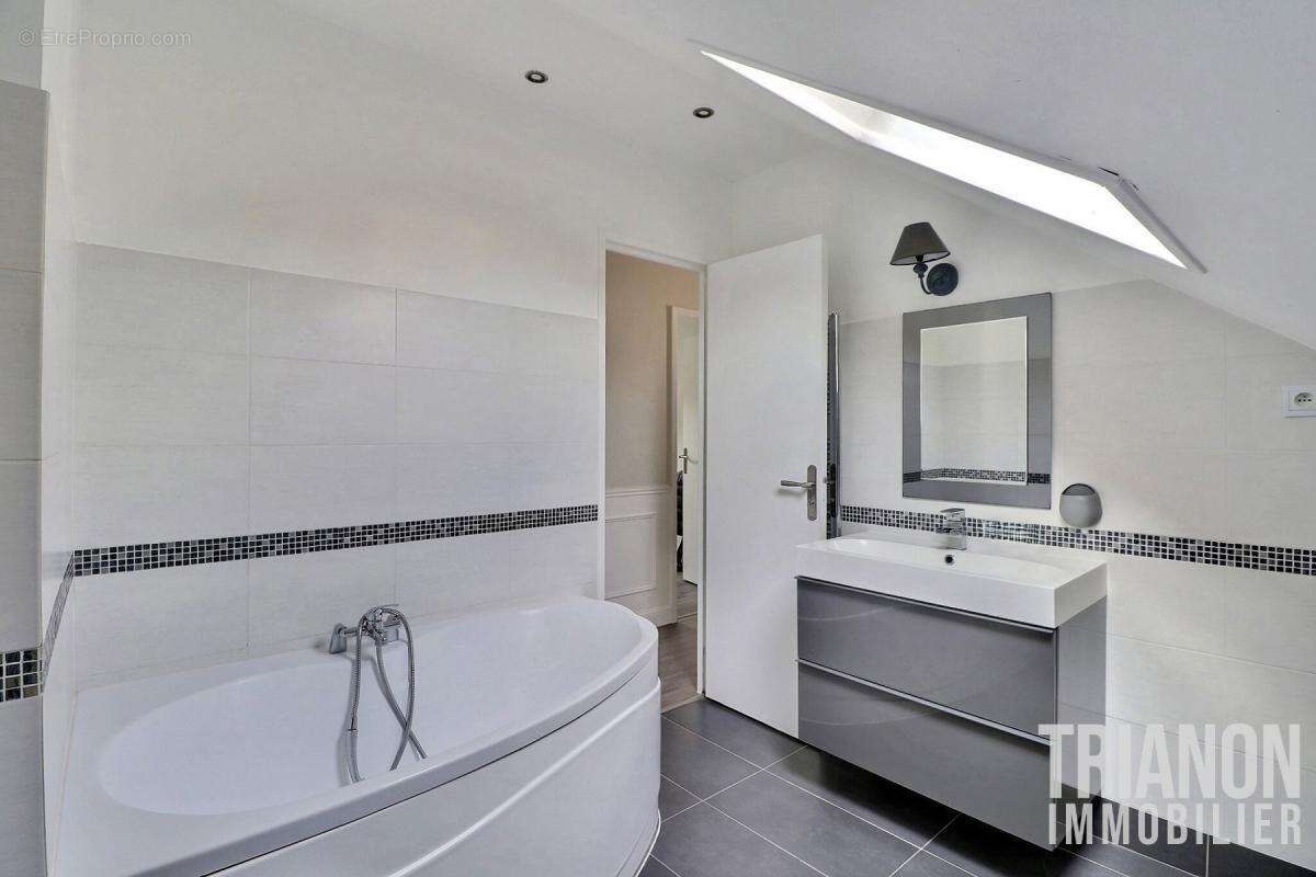 Maison à MONTIGNY-LES-CORMEILLES