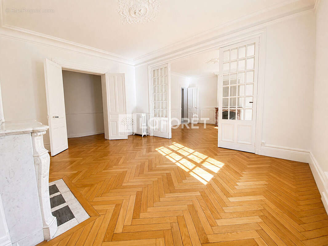 Appartement Le Havre 4 pièce(s) 127 m2 - photo 2