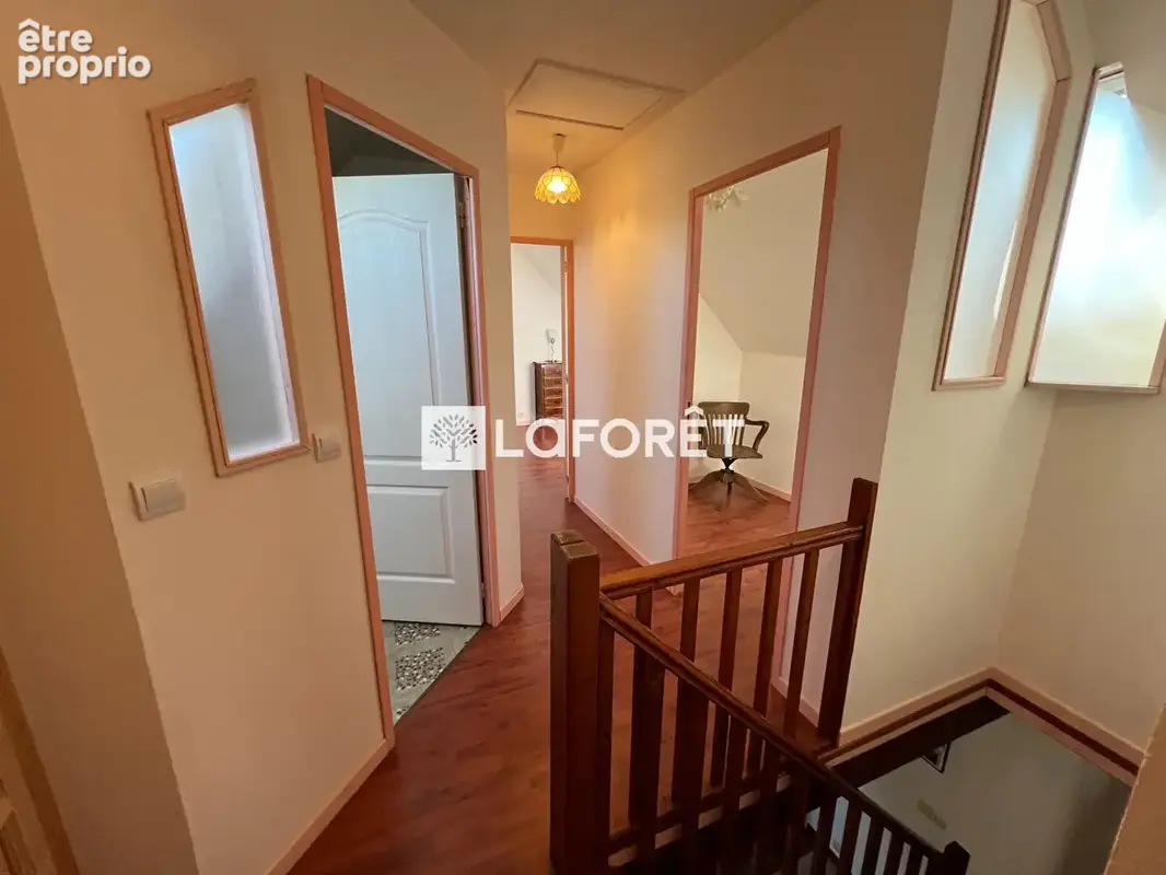 Maison de Bourg avec extérieur. - photo 4