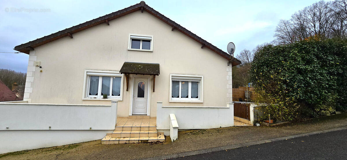 Maison à JANVILLE