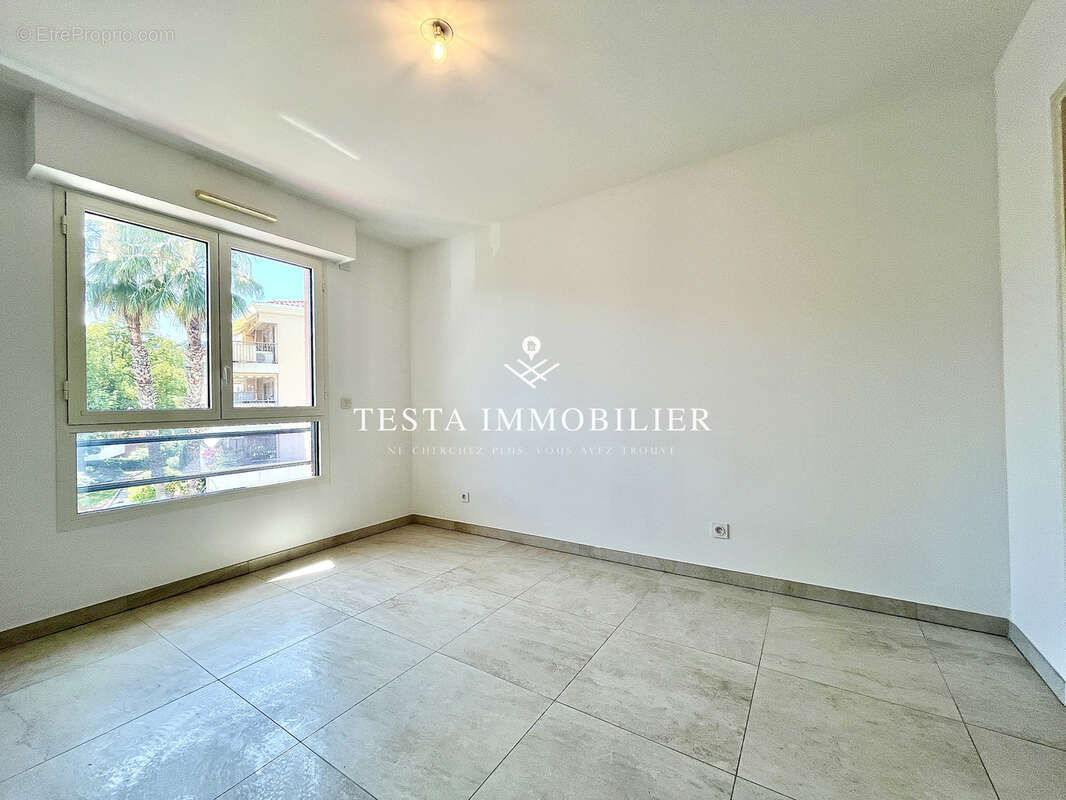 Rcm carnoles - 2 pieces 59 m2 - garage - terrasse - residence standing - photo 8