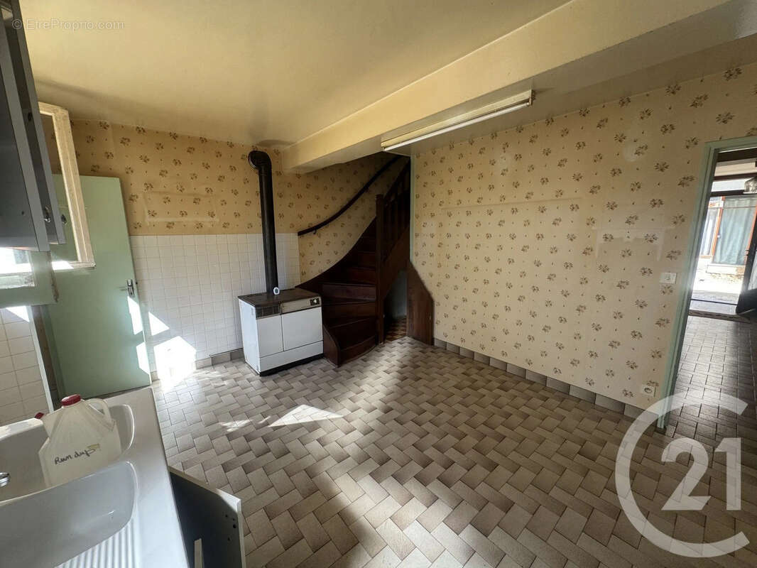 Maison à ENTRAINS-SUR-NOHAIN