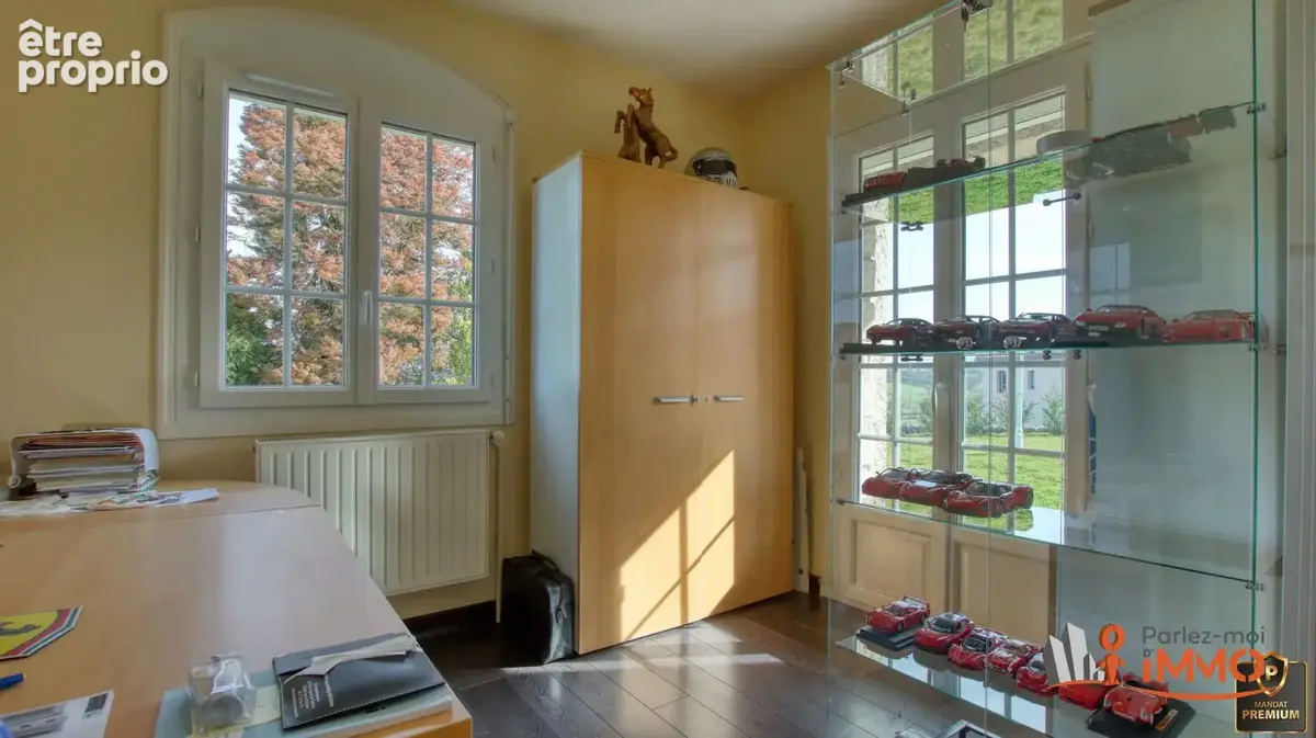 Maison 185 m² à Roche-La-Moliere  - photo 9