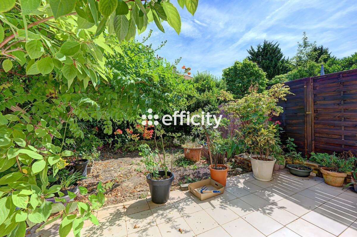Maison 84 m² à Combs-La-Ville  - photo 11