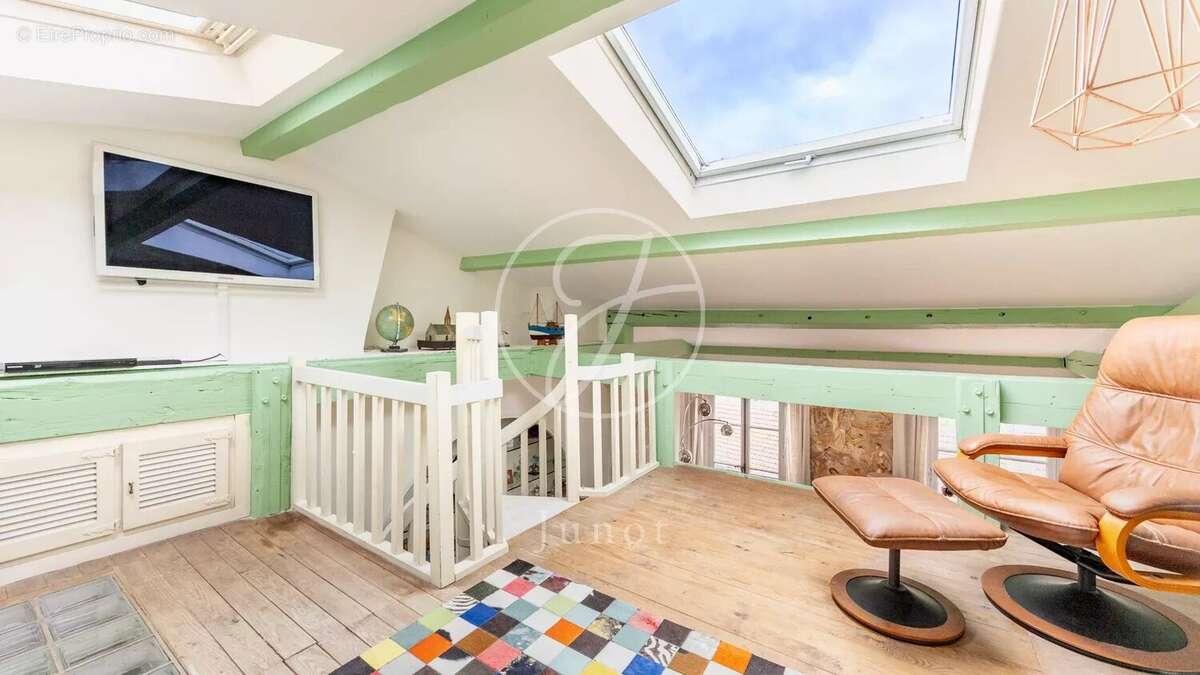 Appartement à PARIS-3E