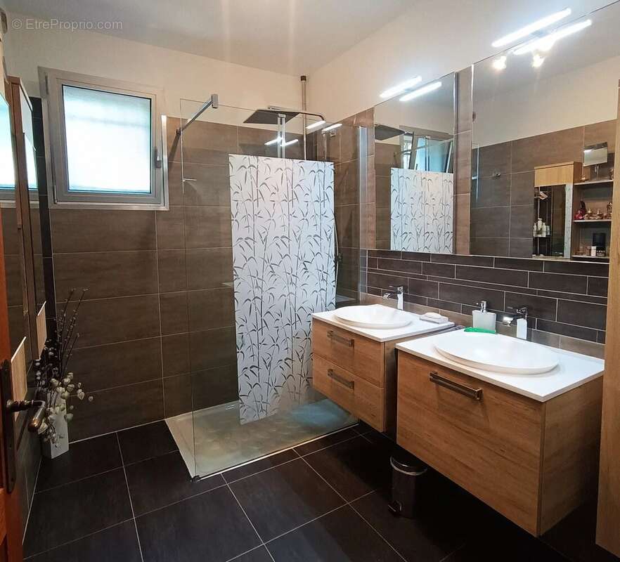 Maison familiale de caractère de 155 m2 avec piscine - photo 7