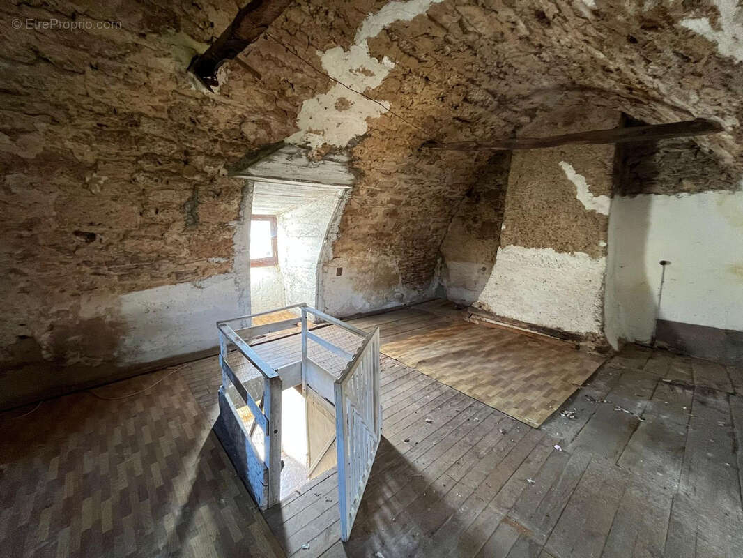 Maison à SEVERAC-LE-CHATEAU