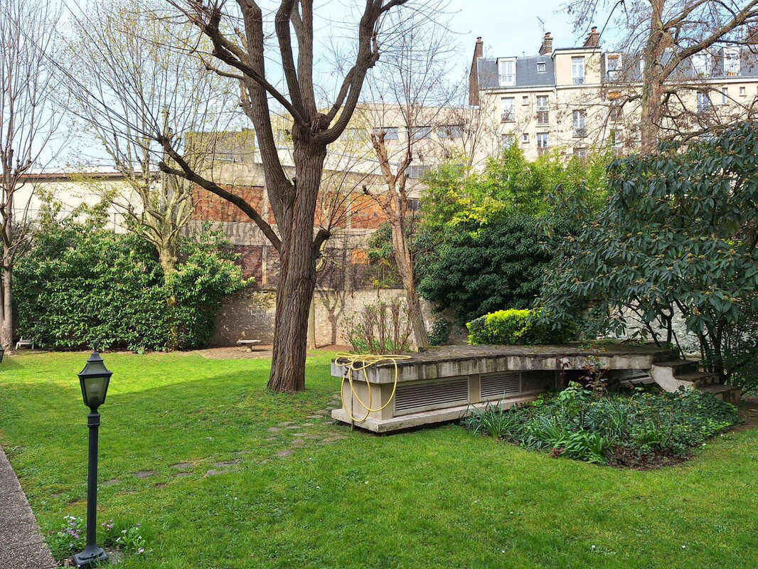 Appartement à PARIS-19E