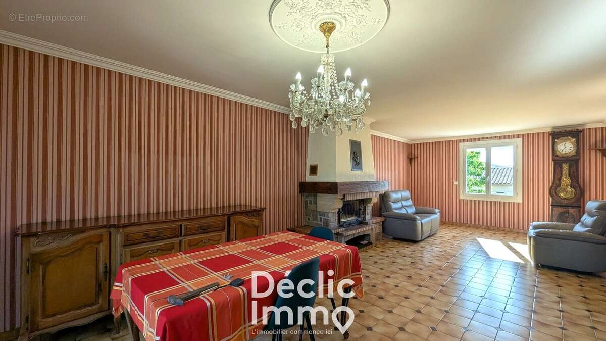 Maison à VILLEFAGNAN