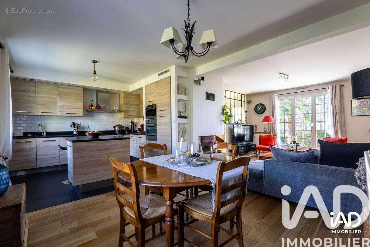 Photo 2 - Maison à VIGNY