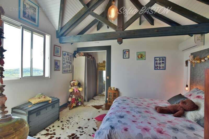 Maison à LES TROIS-ILETS