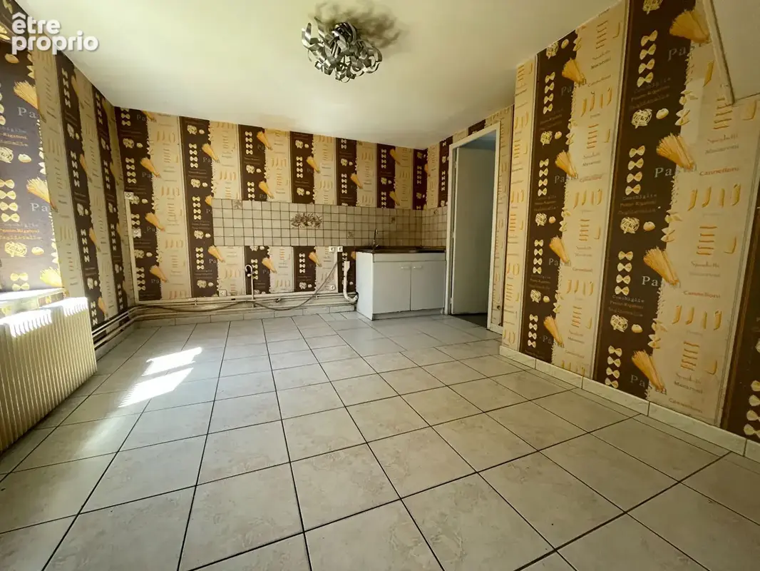 Appartement 4 pièces 80 m² · à Lunéville · 80 m² · 61 500 €