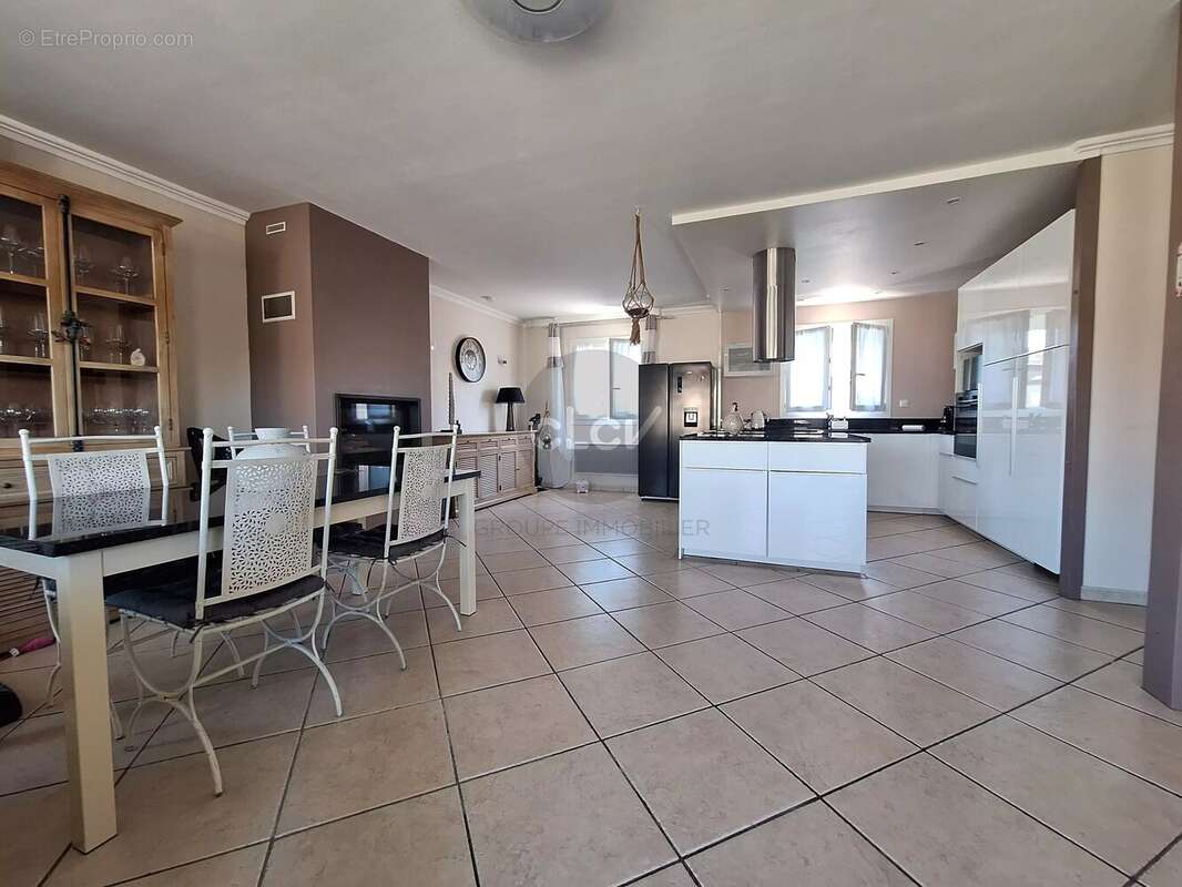 Maison à CHASSE-SUR-RHONE