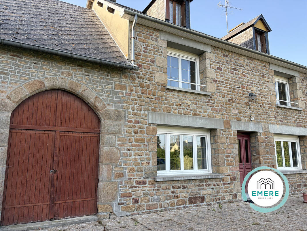 Maison à LE VAL-SAINT-PERE
