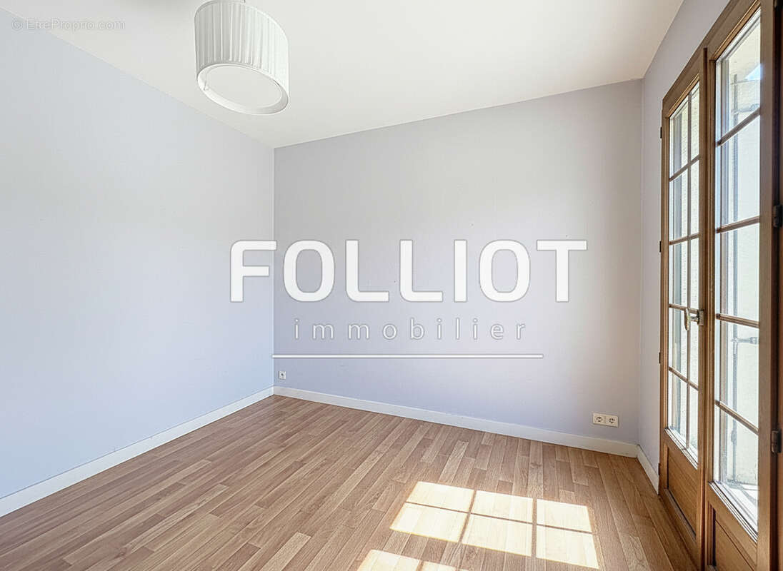 À vendre Maison Saint Planchers 7 pièce(s) 145 m2 - photo 9