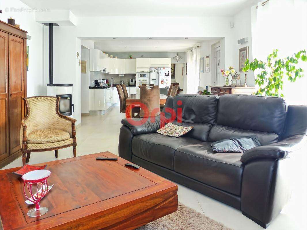 Villa de 229m2 habitable avec appartement independant en parfait etat avec jardin et piscine chauffee - photo 25