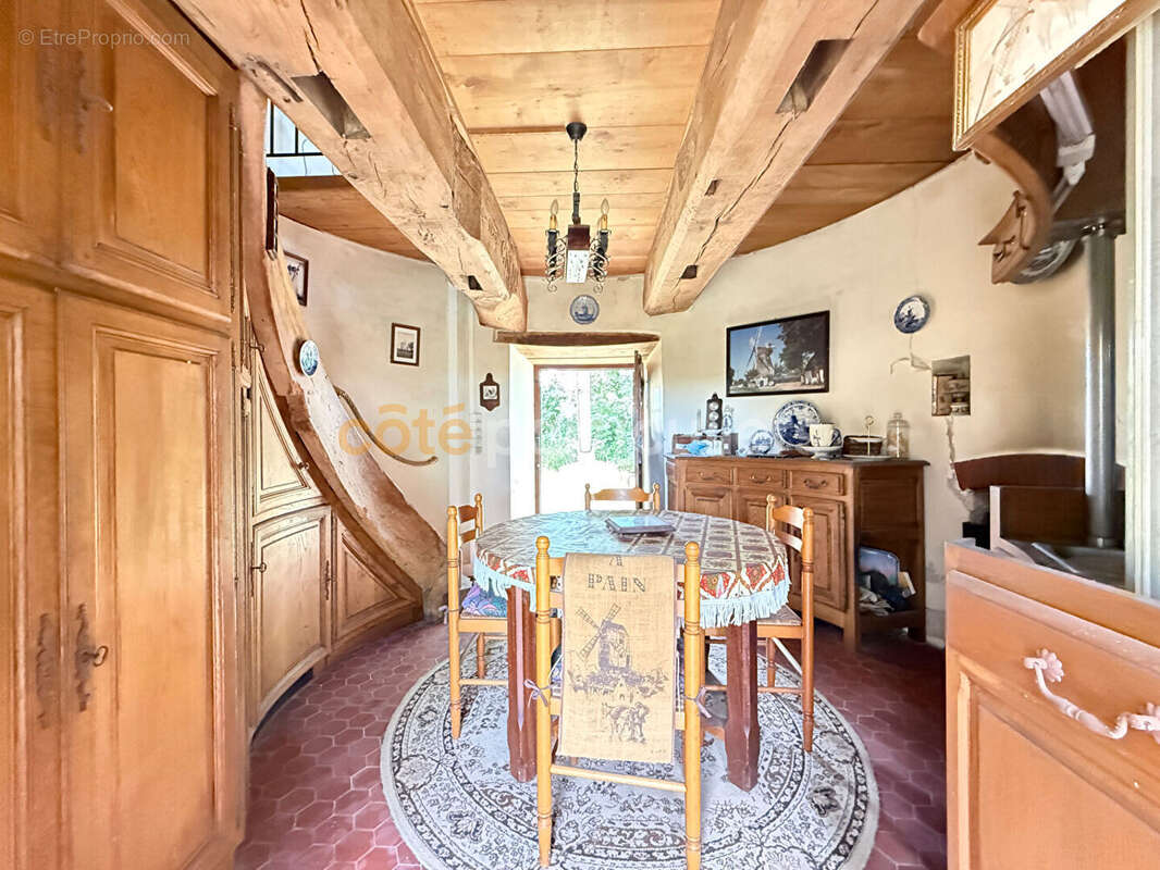 Maison à BAZOUGERS