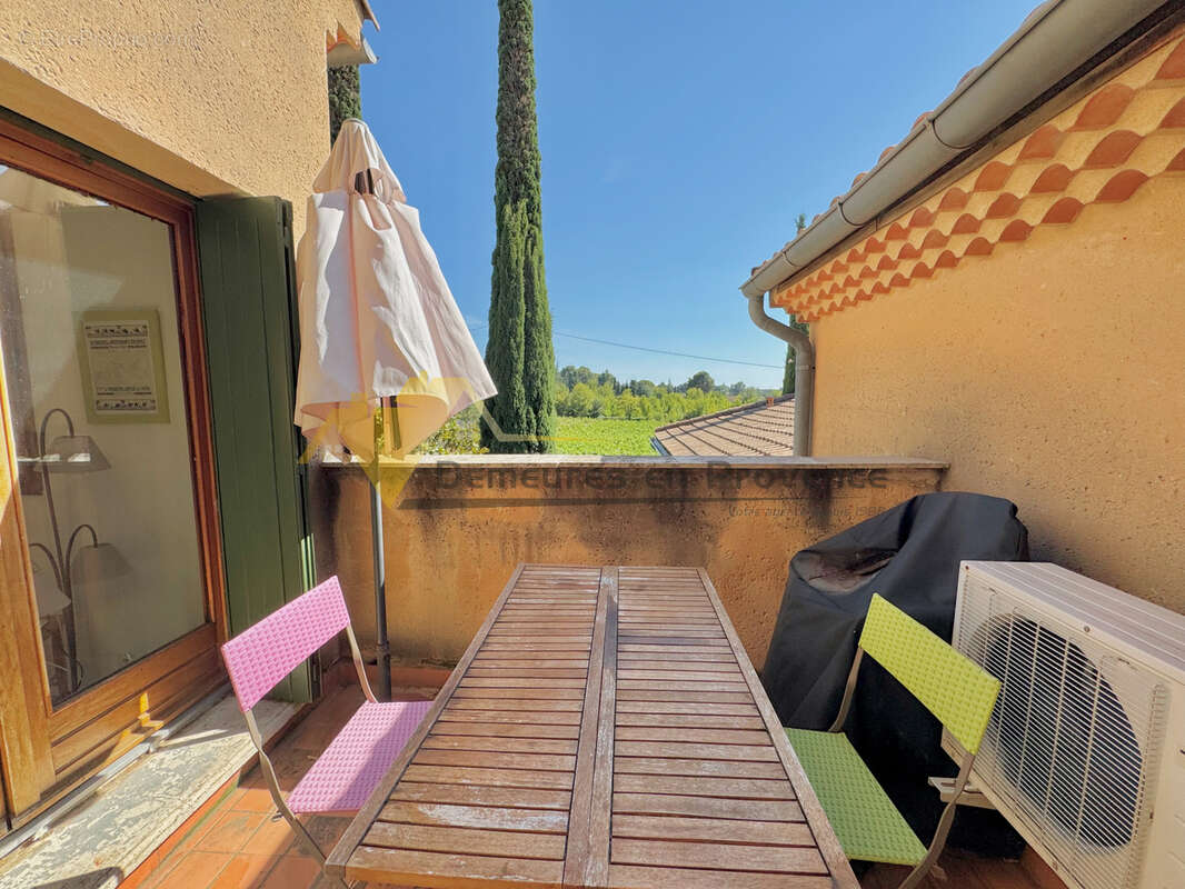 Duplex - T2 climatisé avec terrasse dans résidence - photo 5