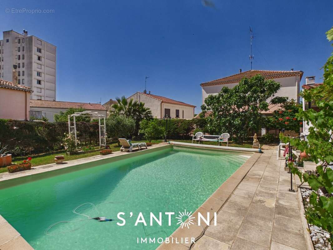 BEZIERS - Maison familiale 186 m² avec piscine et grand terrain de 860 m² - photo 2