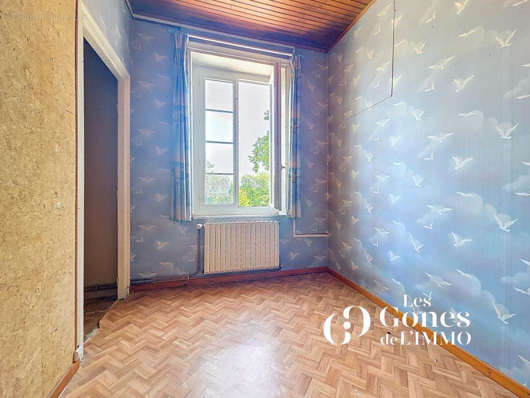 Écully   Élégante maison bourgeoise à réinventer, dans un éc - photo 23