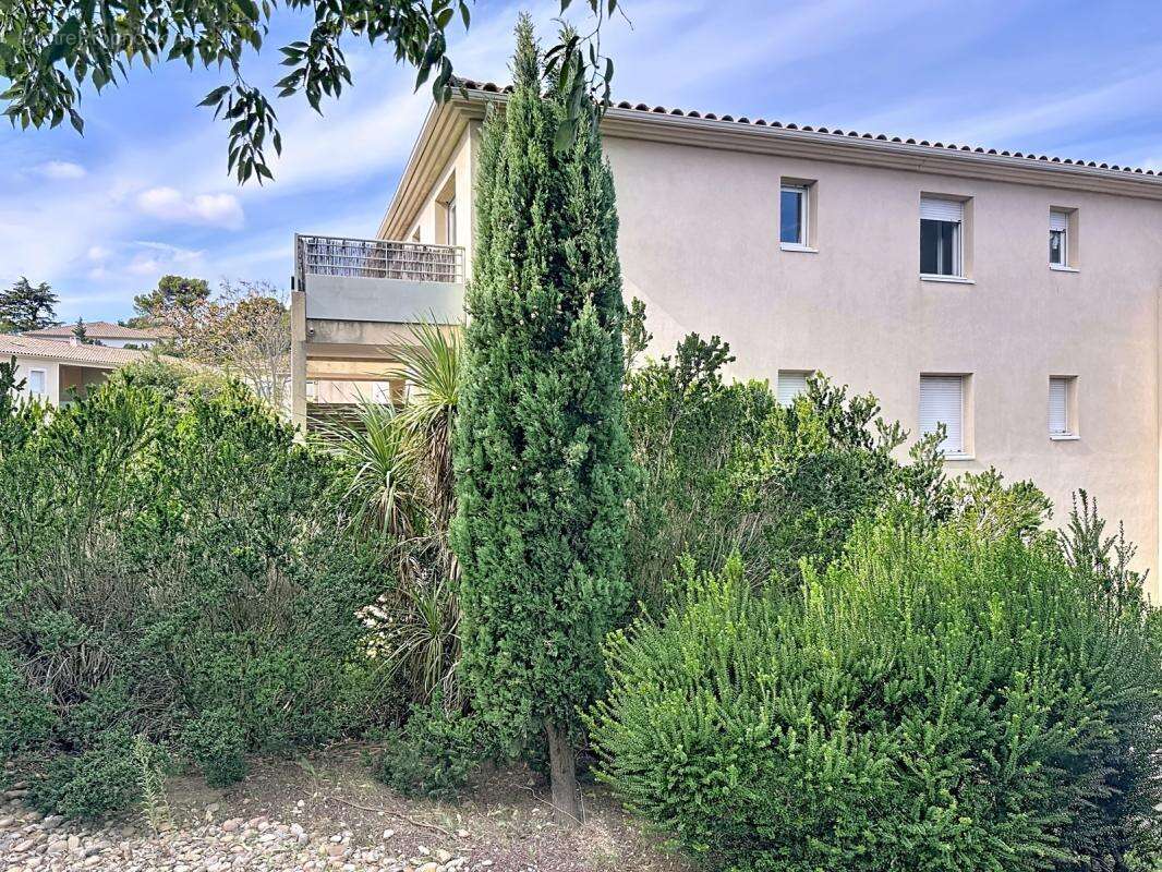 Appartement à VILLENEUVE-LES-AVIGNON