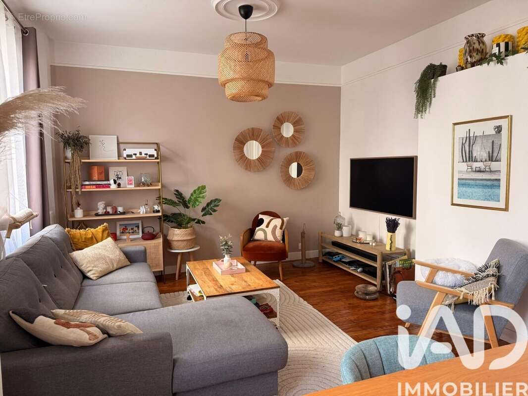 Photo 5 - Appartement à COURBEVOIE