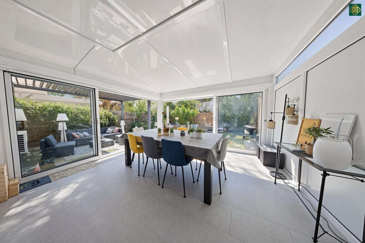 Appartement à LATTES