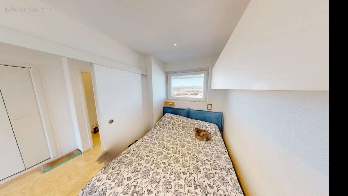 Appartement à VILLENEUVE-LOUBET