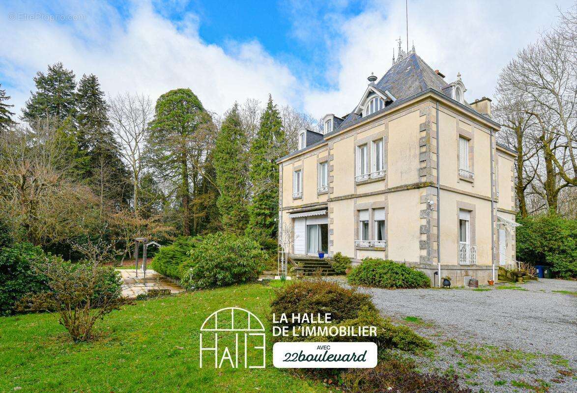 Maison à BONNAC-LA-COTE