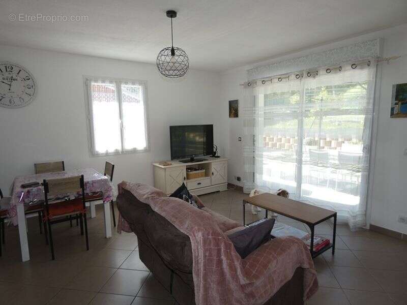 Maison à ASPRES-SUR-BUECH