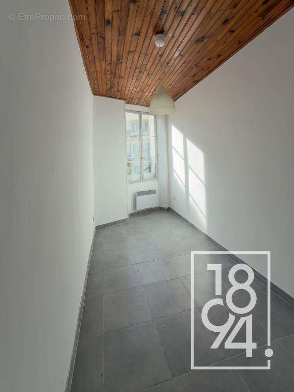 Appartement à MARSEILLE-1E