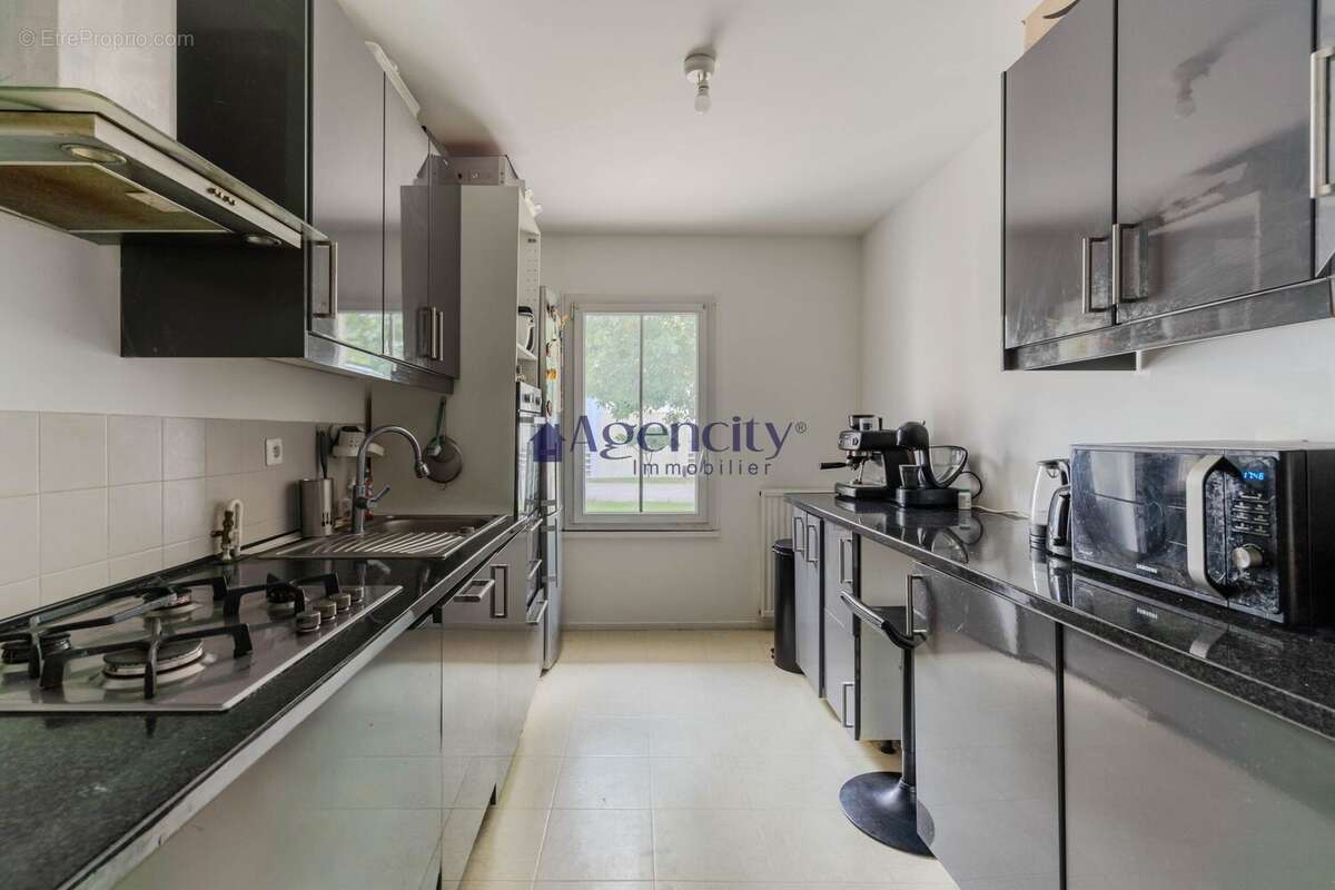 Appartement à LOGNES