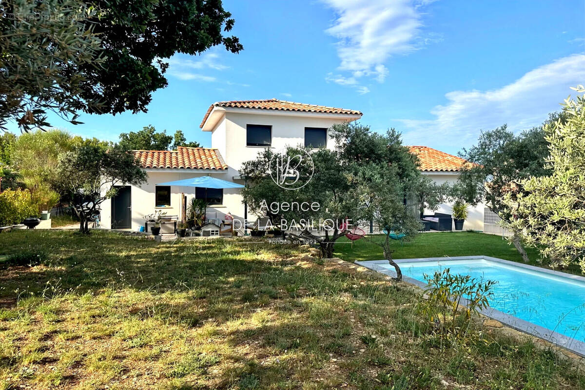 Maison à SAINT-MAXIMIN-LA-SAINTE-BAUME