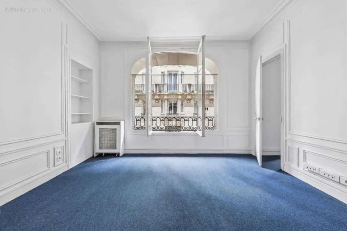 Commerce à PARIS-17E