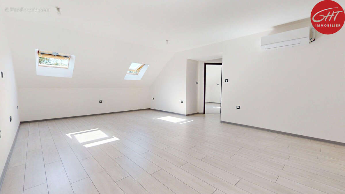 Appartement à BURGILLE