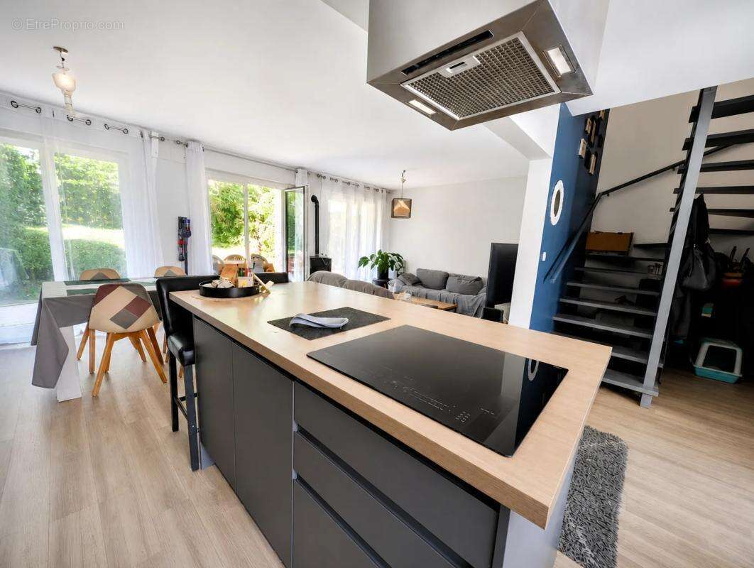 Maison de 5 pièces de 88 m² à Ris-Orangis - photo 6