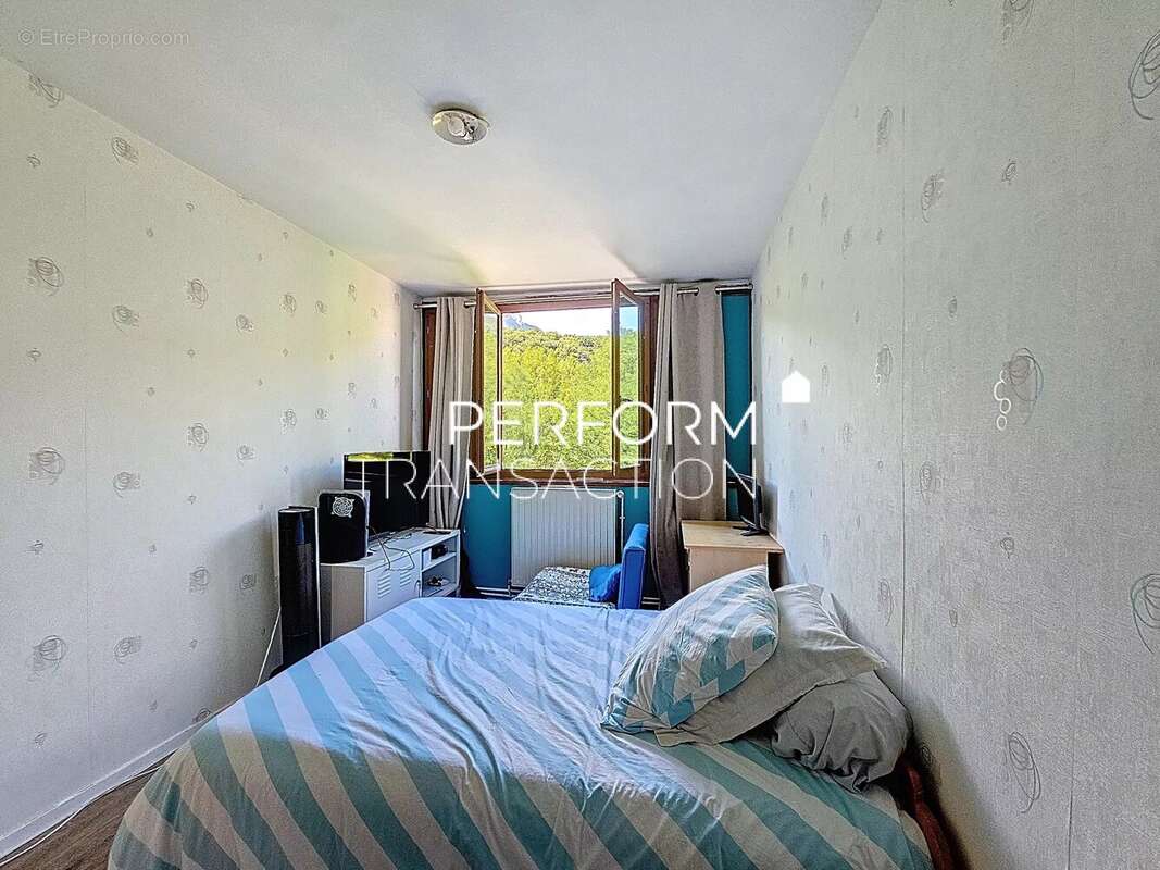 Appartement à FONTAINE