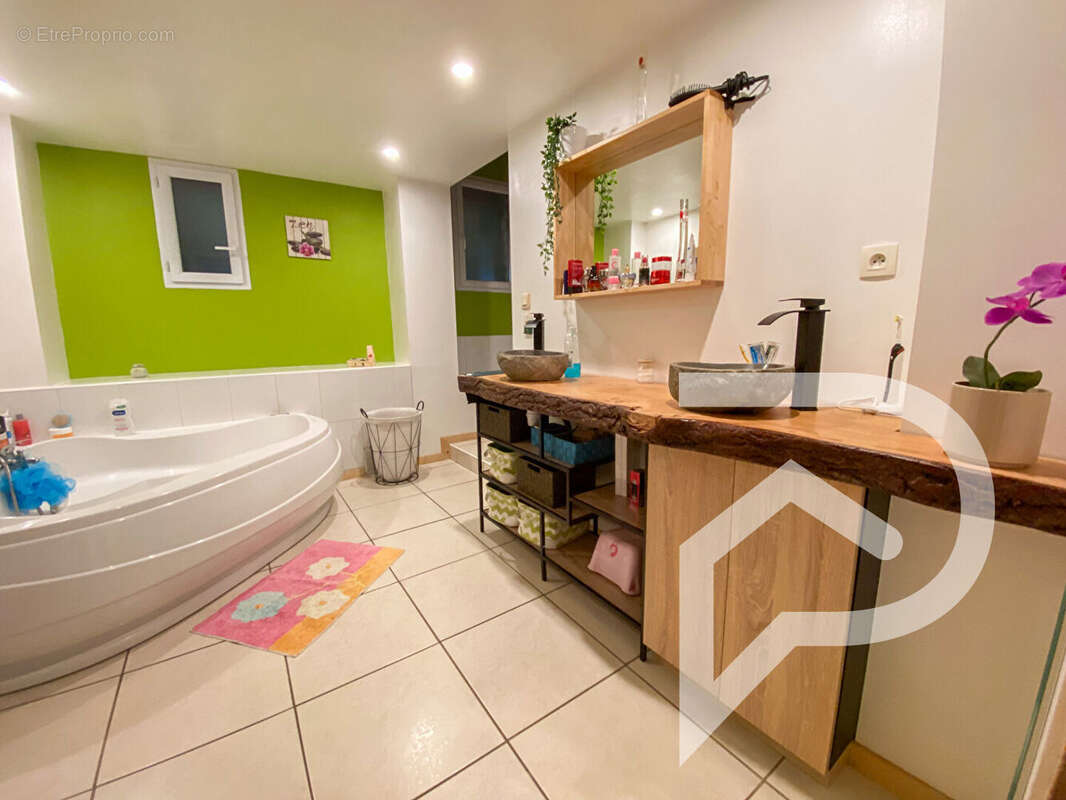 Maison à CABANAC-SEGUENVILLE