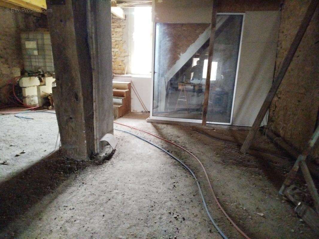 Appartement à CHAUX-LES-PORT