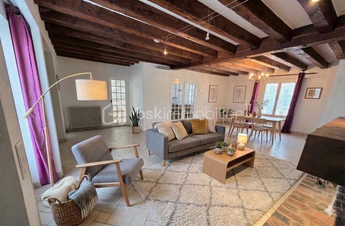 Maison à FERICY