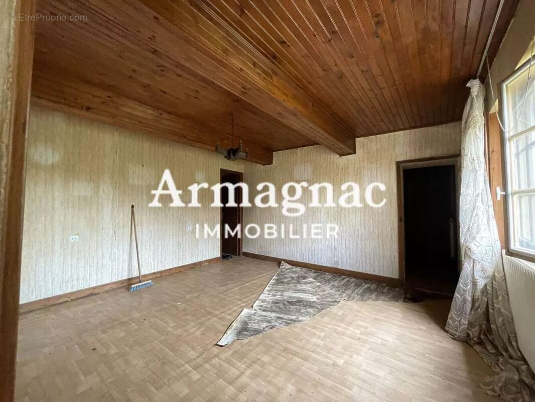 Maison à MONCRABEAU