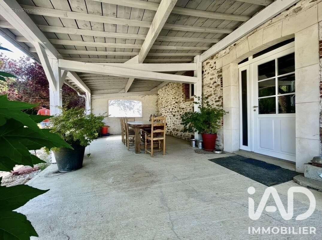 Maison 257 m² à Le Thoult-Trosnay  - photo 5