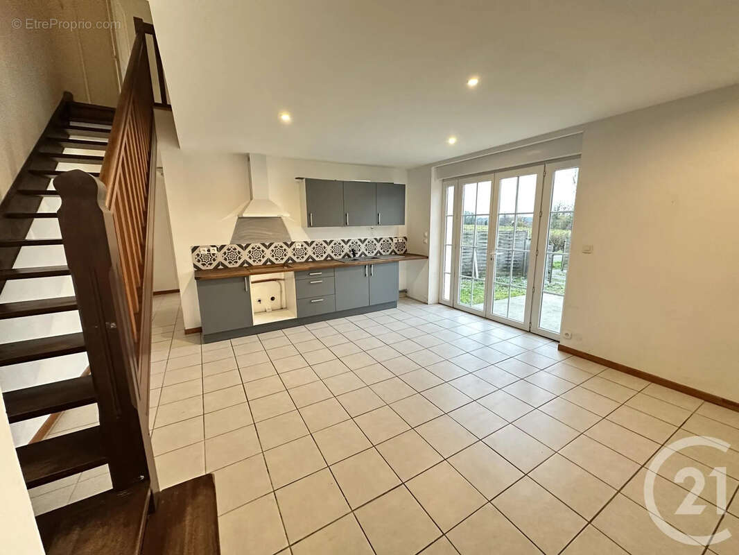 Maison à AMOU