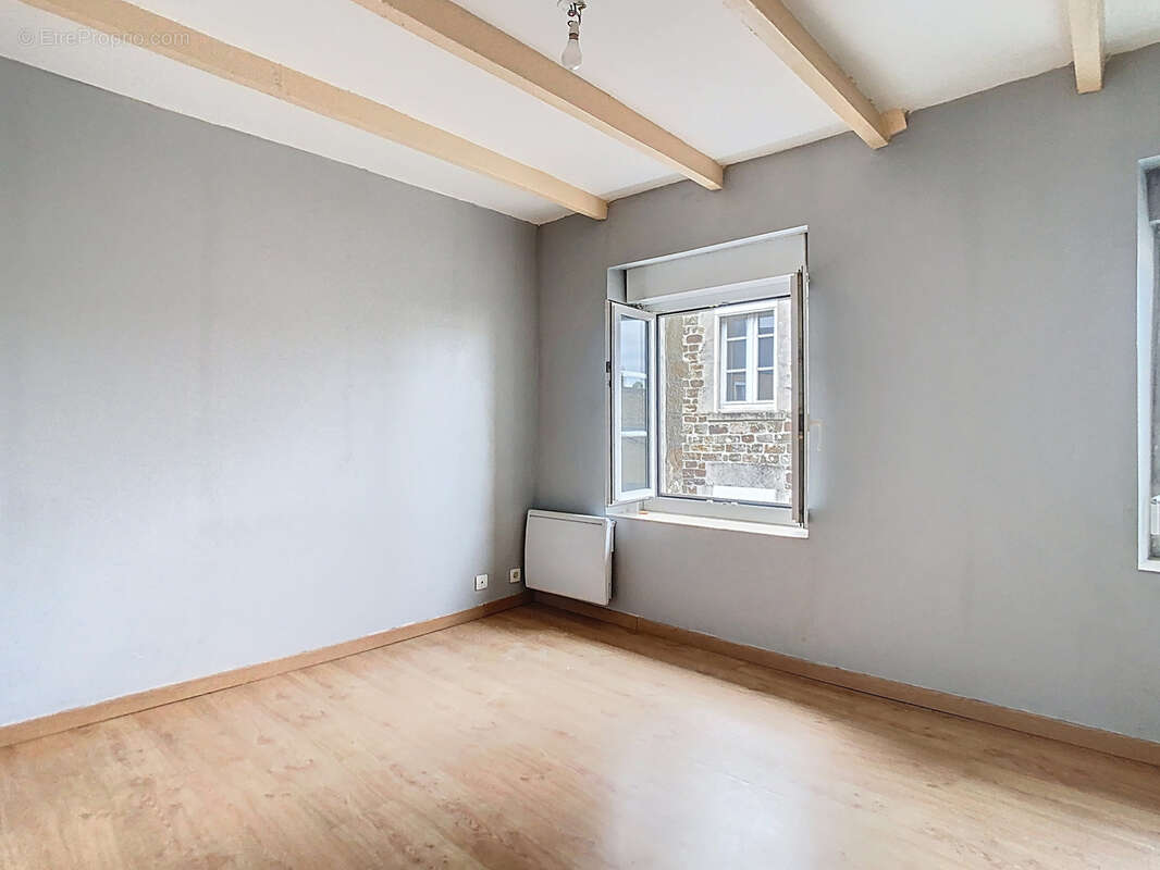 Maison à LA HAYE-DU-PUITS